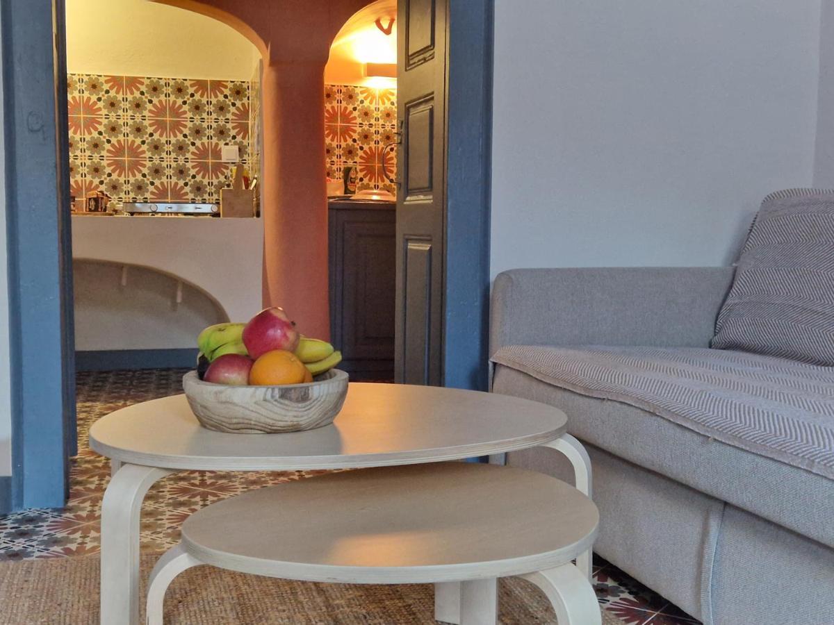St.Mammas Traditional Apartment Mesaria Bagian luar foto