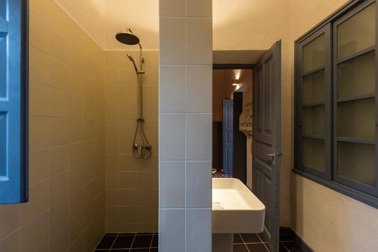 St.Mammas Traditional Apartment Mesaria Bagian luar foto