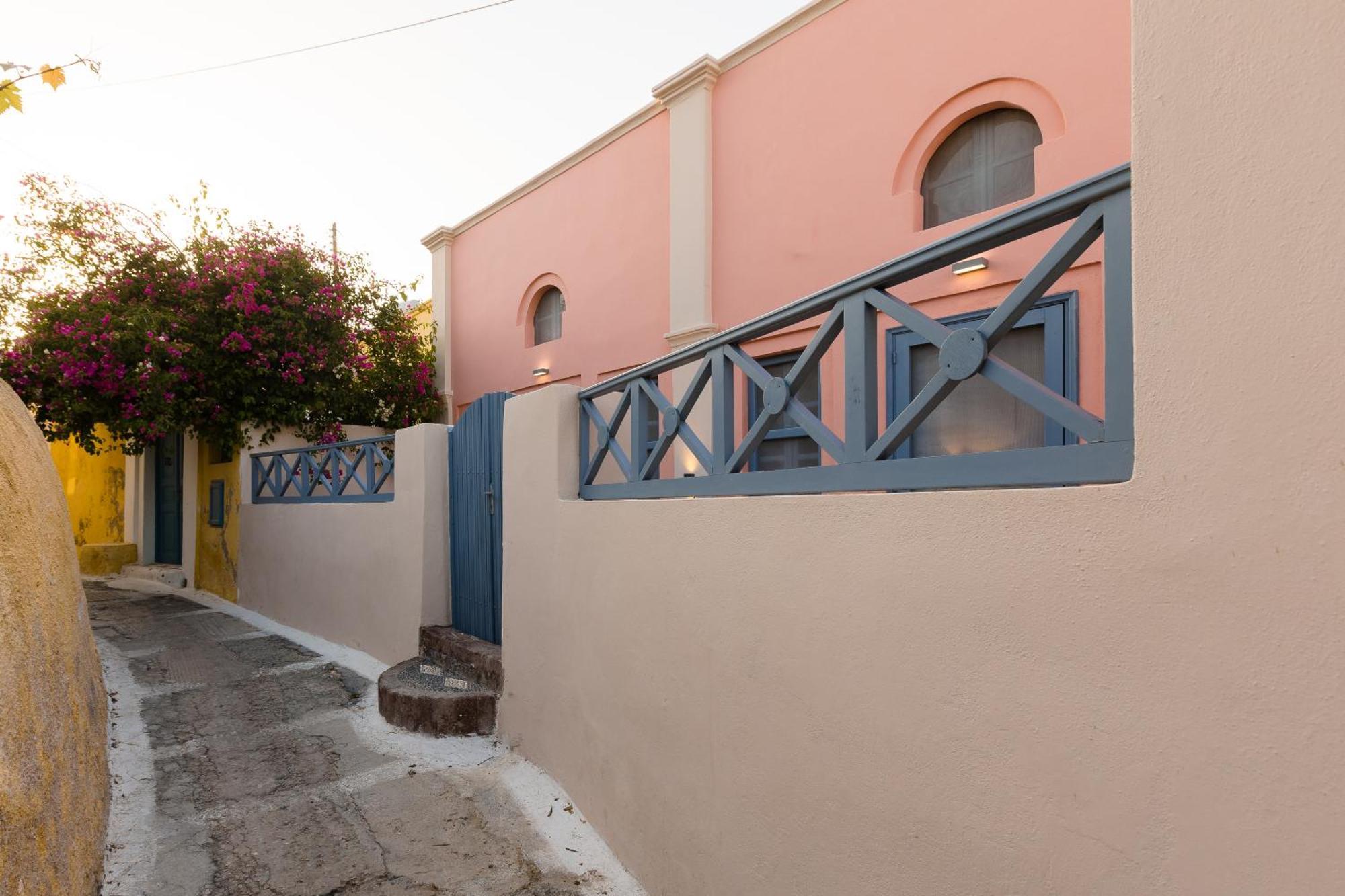 St.Mammas Traditional Apartment Mesaria Bagian luar foto